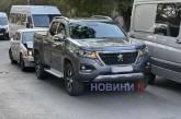 У Миколаєві сталася аварія за участю Mercedes та Peugeot.