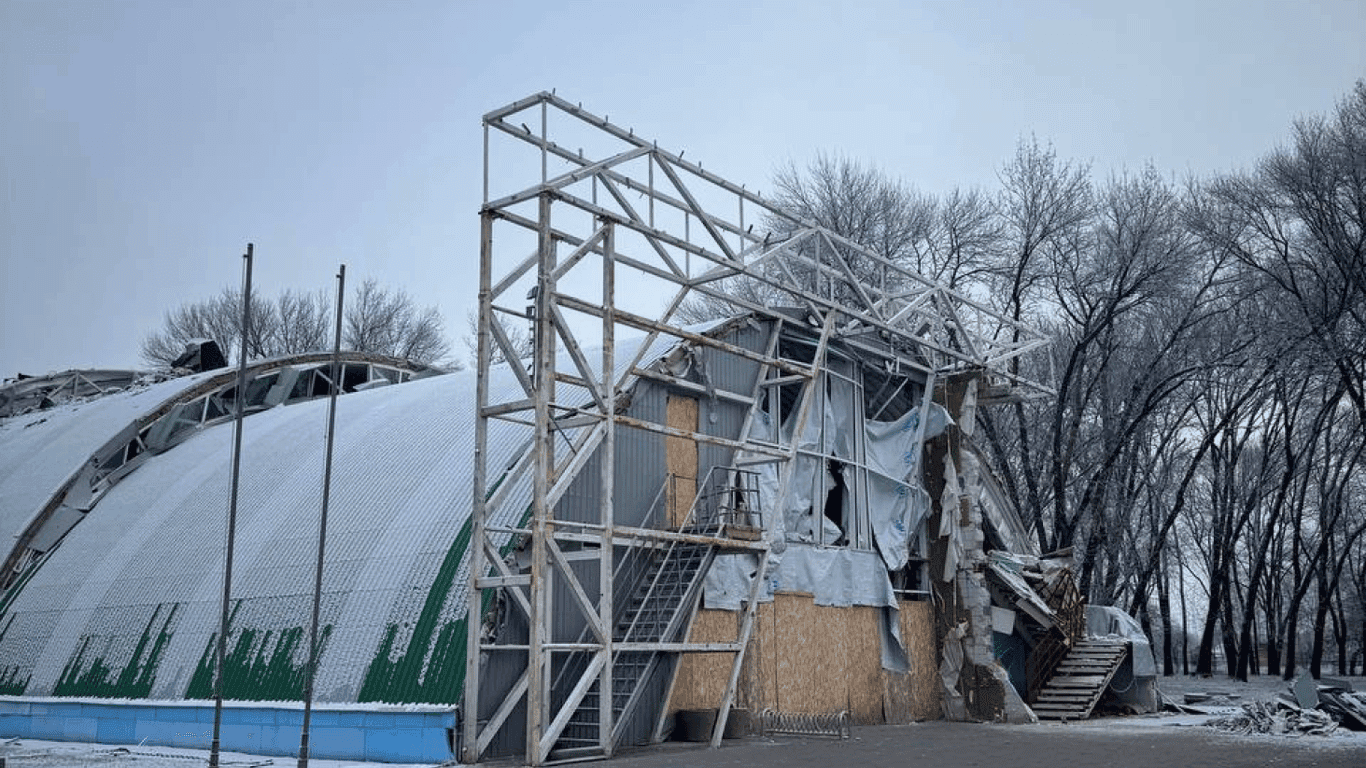 The destroyed sports complex in Kharkiv region - a report from Novini.LIVE.